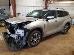 Toyota Highlander 2.4L 4 2023