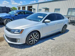 Volkswagen Jetta 2.0L 4 2013