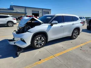 Toyota Highlander 3.5L 6 2022