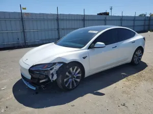 Tesla Model 3 2025