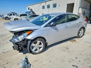 Hyundai Elantra 1.8L 4 2013