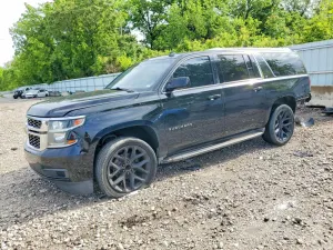 Chevrolet Suburban 5.3L 8 2015