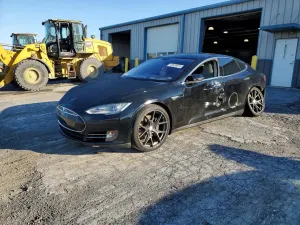 Tesla Model S 2014