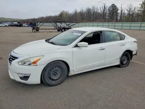 Nissan Altima 2.5L 4 2015