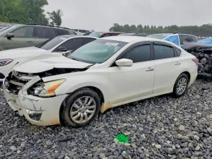 Nissan Altima 2.5L 4 2015