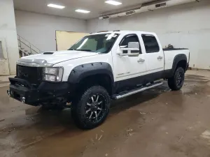 GMC Sierra 6.6L 8 2011