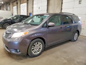 Toyota Sienna 3.5L 6 2013