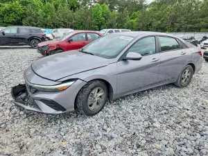 Hyundai Elantra 2.0L 4 2025