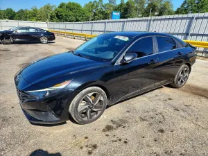 Hyundai Elantra 2.0L 4 2022