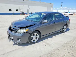 Toyota Corolla 1.8L 4 2012
