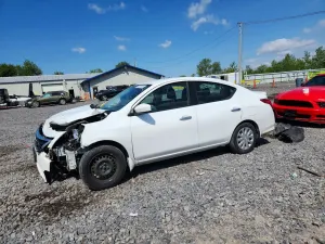 Nissan Versa 1.6L 4 2015