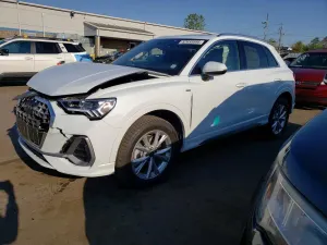 Audi Q3 2.0L 4 2024