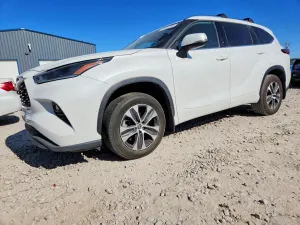 Toyota Highlander 3.5L 6 2021