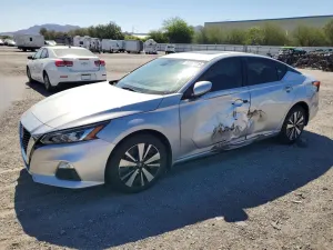 Nissan Altima 2.5L 4 2021