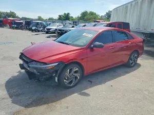 Hyundai Elantra 2.0L 4 2025