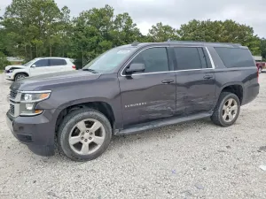Chevrolet Suburban 5.3L 8 2015