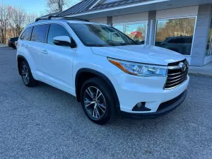 Toyota Highlander 3.5L 6 2016