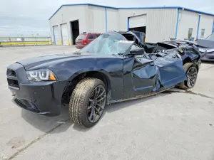 Dodge Charger 5.7L 8 2012
