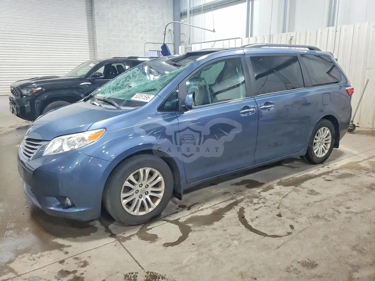 Toyota Sienna 3.5L 6 2016