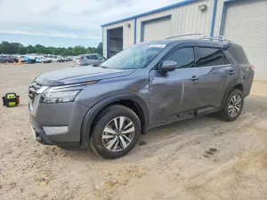 Nissan Pathfinder 3.5L 6 2025