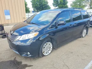 Toyota Sienna 3.5L 6 2017
