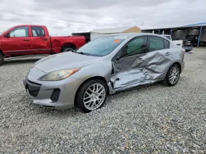 Mazda 3 2.0L 4 2013