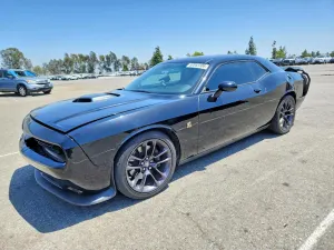 Dodge Challenger 6.4L 8 2020
