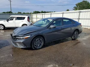 Hyundai Elantra 2.0L 4 2024