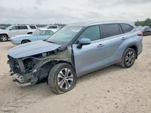 Toyota Highlander 2.4L 4 2024