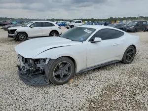 Ford Mustang 2.3L 4 2024
