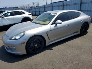Porsche Panamera 3.6L 6 2011