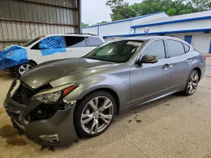 Infiniti Q70 3.7L 6 2015