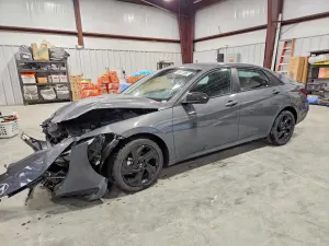 Hyundai Elantra 2.0L 4 2026