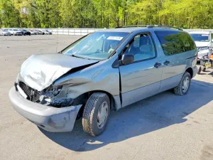 Toyota Sienna 3.0L 6 1999