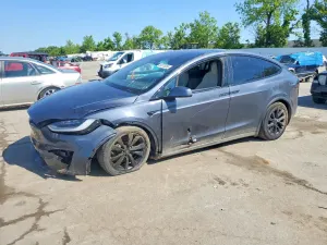 Tesla Model X 2022