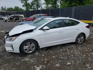 Hyundai Elantra 2.0L 4 2020