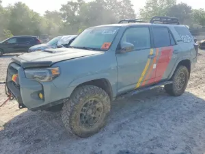 Toyota 4Runner 4.0L 6 2021