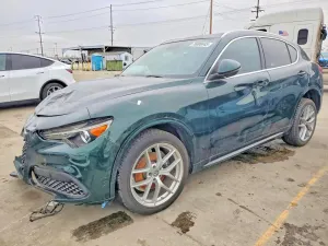 Alfa Romeo Stelvio 2.0L 4 2021