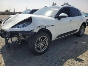 Porsche Macan 2.0L 4 2017