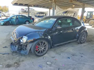 Volkswagen Beetle 2.0L 4 2014