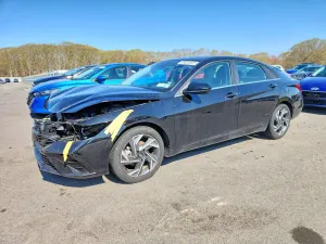 Hyundai Elantra 2.0L 4 2025