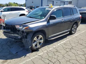 Toyota Highlander 3.5L 6 2013