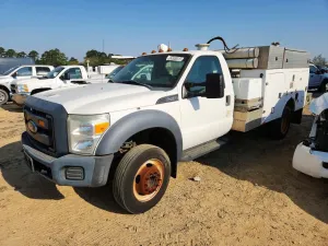 Ford F-450 6.8L 10 2015