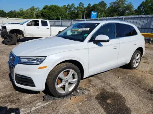 Audi Q5 2.0L 4 2020