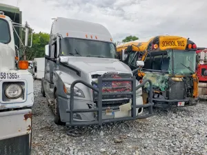 Freightliner Cascadia 14.8L 6 2023