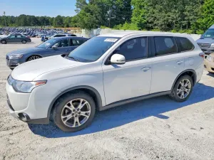Mitsubishi Outlander 2.4L 4 2015