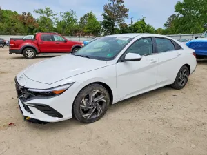 Hyundai Elantra 2.0L 4 2025
