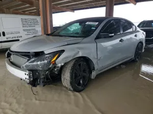 Nissan Altima 2.5L 4 2015