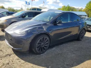 Tesla Model Y 2025