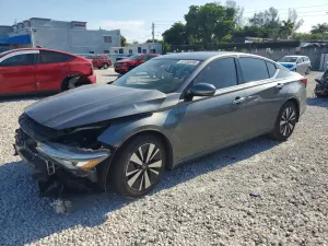 Nissan Altima 2.5L 4 2019